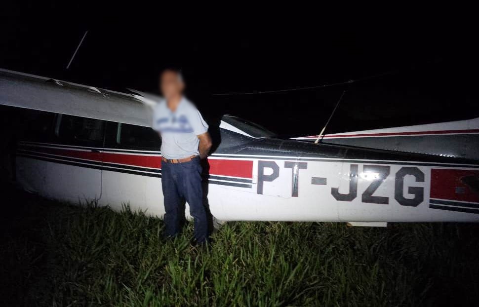 Homem que estava pilotando a aeroneve foi preso em flagrante pelo crime de tráfico internacional de drogas – Foto: Reprodução / Agência Tocantins