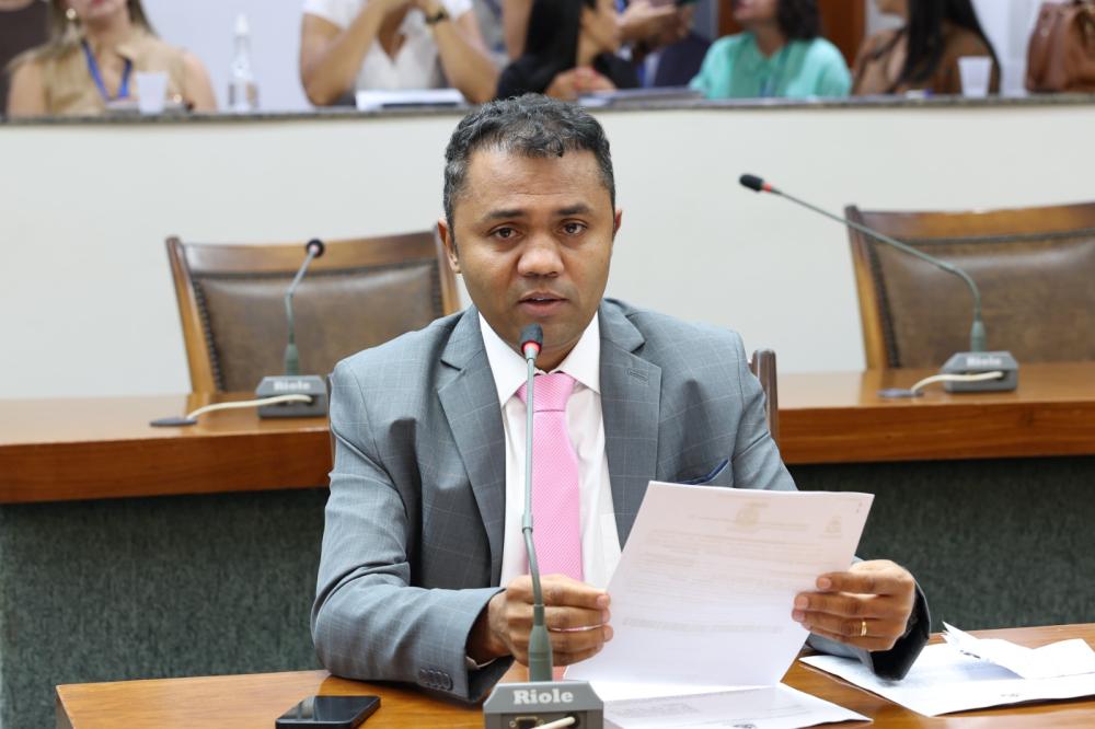 Deputado Moisemar Marinho durante sessão na Aleto - Foto: Assessoria 