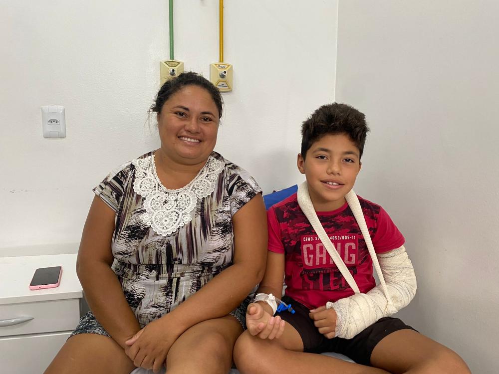  Cristina Ferreira dos Santos, com o filho Israel Santos - Foto: Gláucia Mendes/Governo do Tocantins