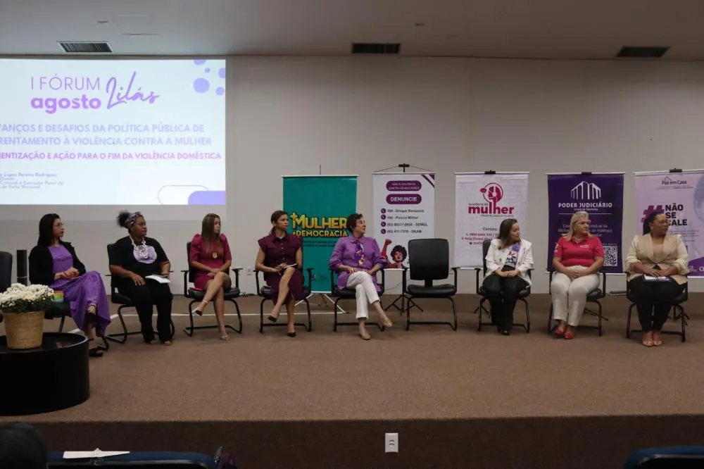Delegada Ana Maria Varjal pontuou ações voltadas para prevenir a violência contra a mulher e canais de denúncias disponíveis - Foto: Adrielly Calixto/ Governo do Tocantins 