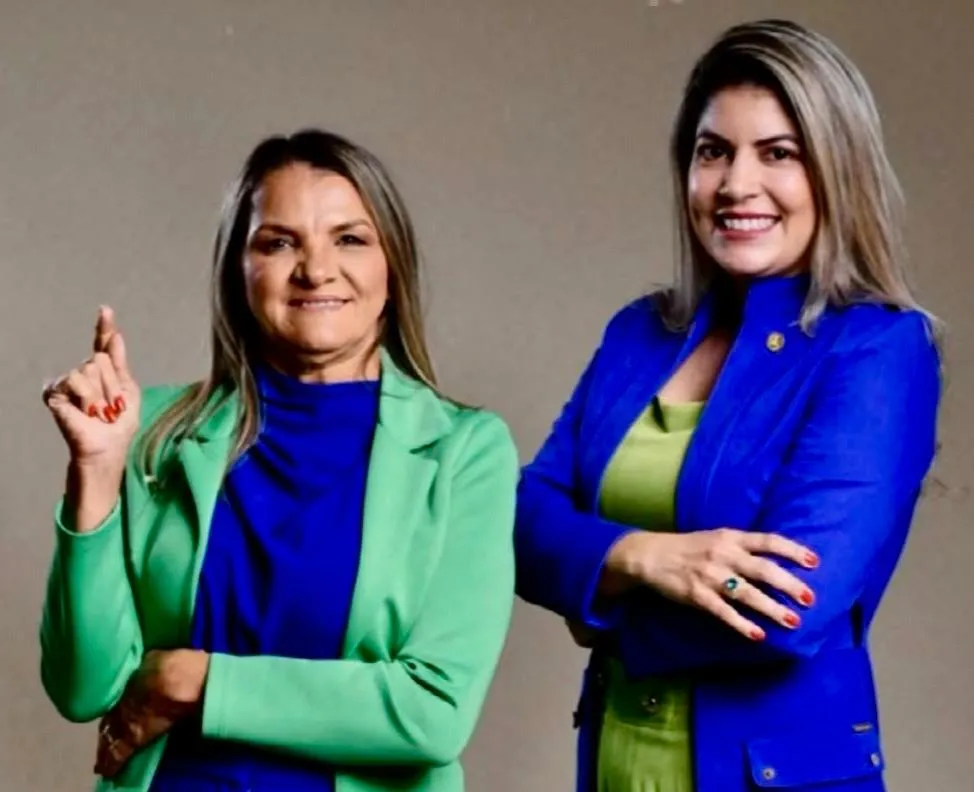 Enfermeira Márcia e sua candidata a vice-prefeita, vereadora Leidiane