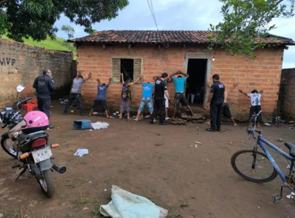 Durante a Operação Subúrbio, foram cumpridos mandados de prisão e apreensão em Guaraí – Foto: Divulgação / PCTO