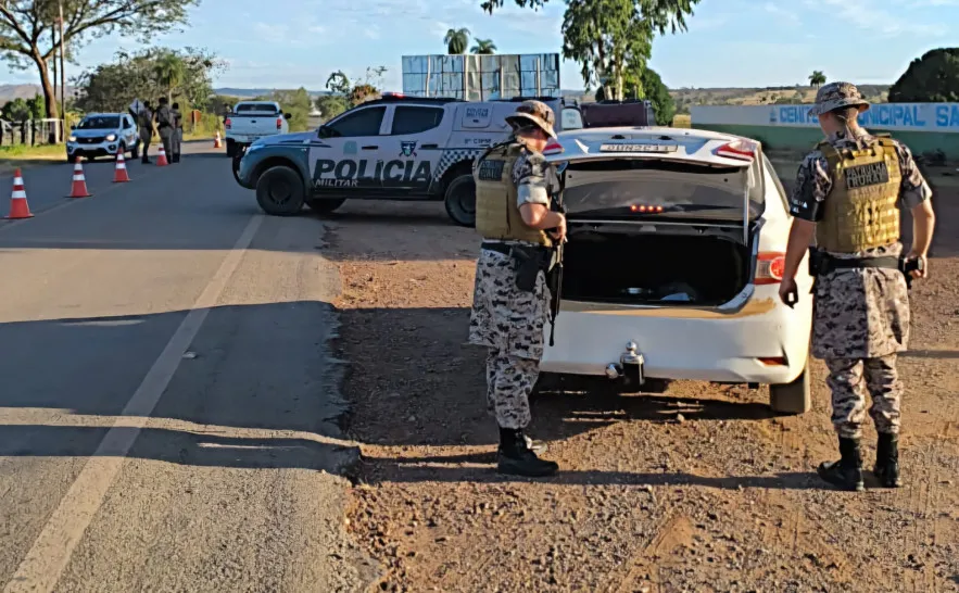 A presença reforçada da Polícia Militar foi bem recebida pelos moradores e comerciantes locais – Foto: Ascom 10º BPM 