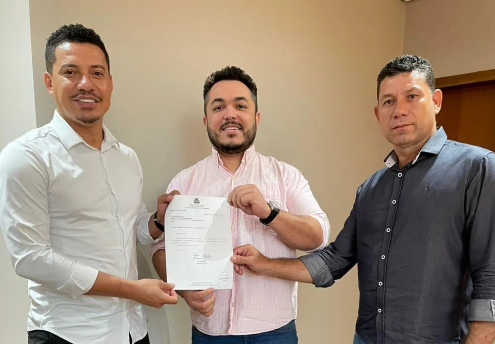 Prefeito Dione do Pastel, Superintendente da Ageto, Túllio Labre e Edmilson Damascena – Foto: Divulgação – Dicom / Prefeitura de Combinado