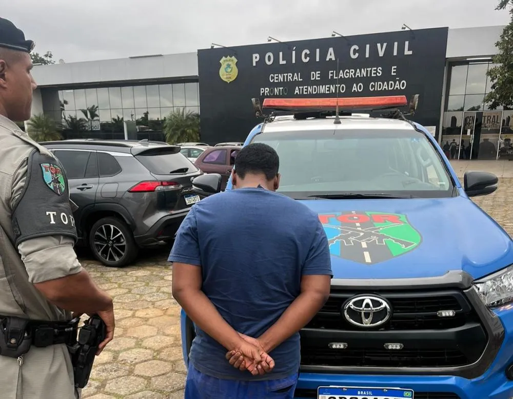 uspeito foi procurado por estelionato e foi preso após troca de informações entre equipes do Tocantins, Amapá e Goiás - Foto: Divulgação PM/GO