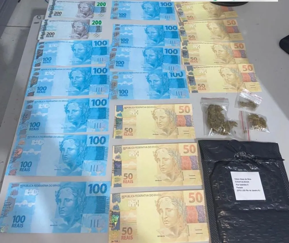 Moeda falsa apreendida - Foto: Divulgação / Ascom 5º BPM