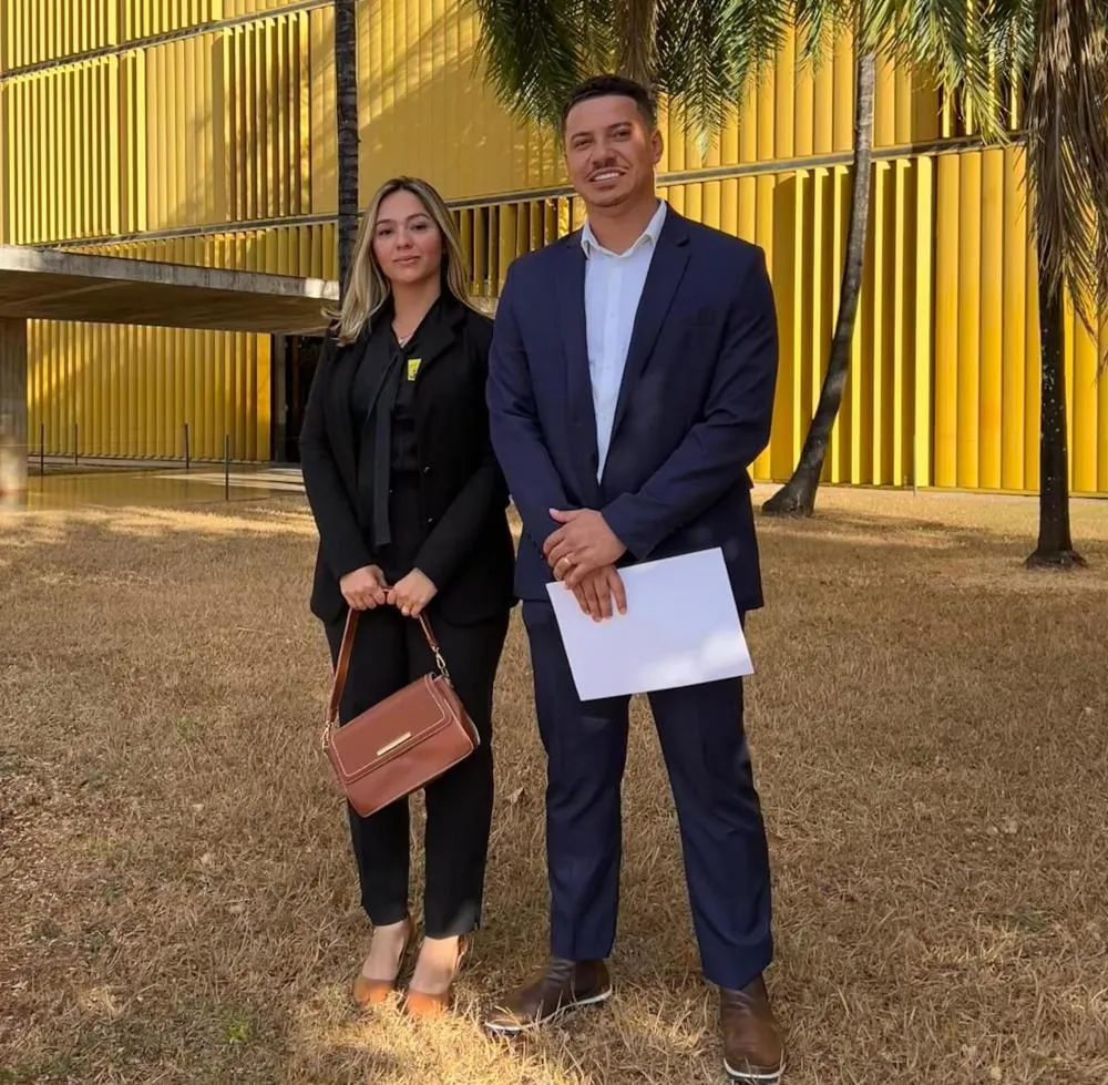 Prefeito Dione do Pastel ao lado da Primeira-Dama Letícia Azevedo – Foto: Reprodução / Agência Tocantins