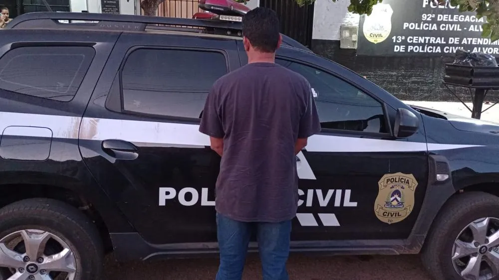 Após ser capturado, o homem foi levado para a Central de Atendimento da Polícia Civil – Foto: Divulgação / SSPTO
