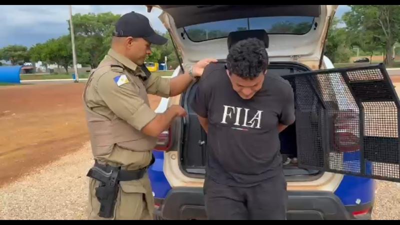 Motoboy por aplicativo é preso após furtar peças de roupas da Havan em Palmas 