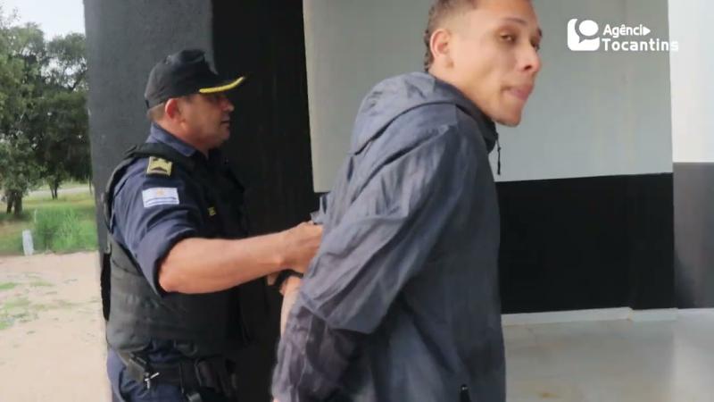 Cinco suspeitos são presos com armas após câmeras de trânsito identificarem carro roubado